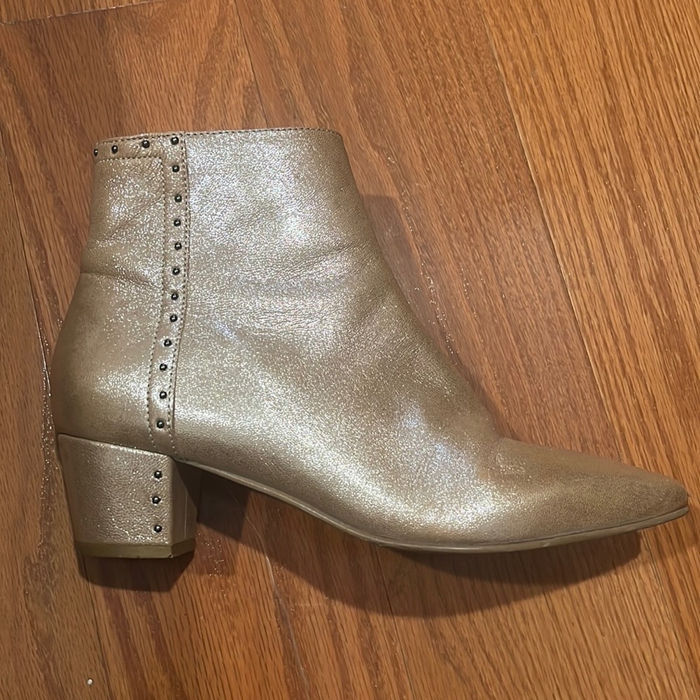 Seychelles Champagne Gold Metallic Studded Boot Size 8.5